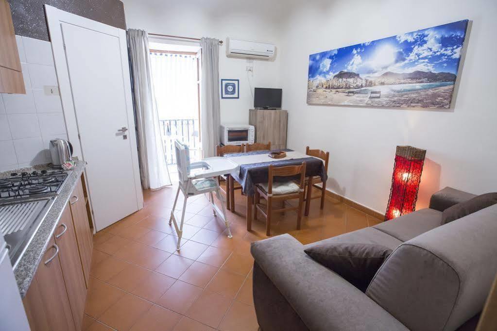 Casa Ruggero Lägenhet Cefalù Exteriör bild