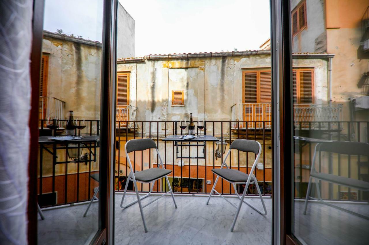 Casa Ruggero Lägenhet Cefalù Exteriör bild